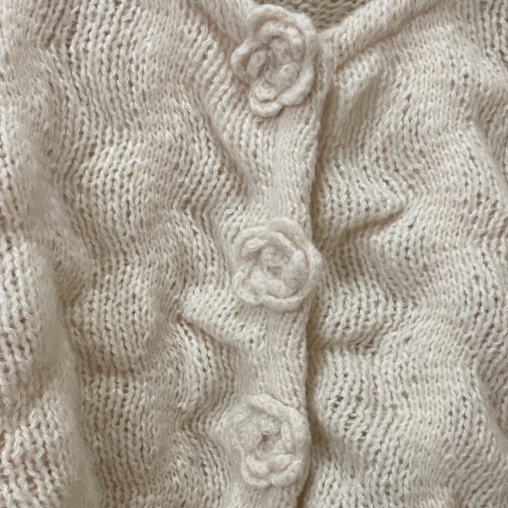 En Creme Textured Cream Cardigan - Picture 3 of 5